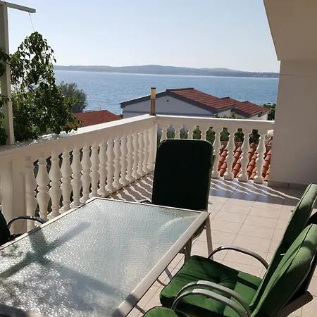 Apartment Pintar